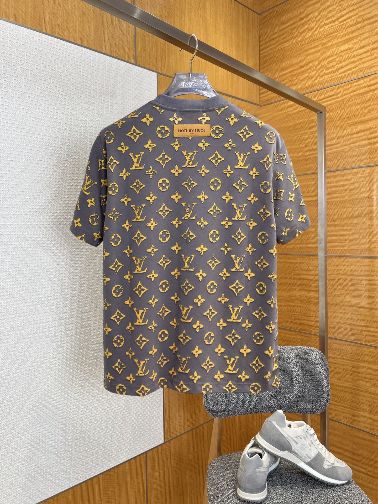 short sleeves